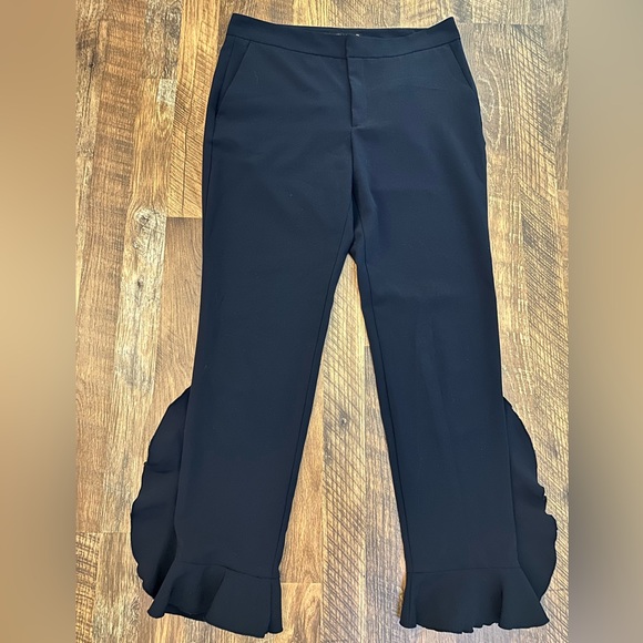 Zara Pants - NWOT* Zara Basic Collection cropped ruffled dress dress pants in navy - Size 6